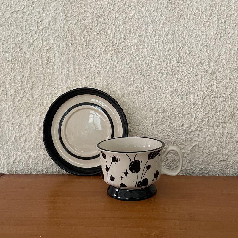 Medieval Premium Black Tulip Ceramic Coffee Cup And Saucer Set High Value Teacup Drinking Cup Latte Cup