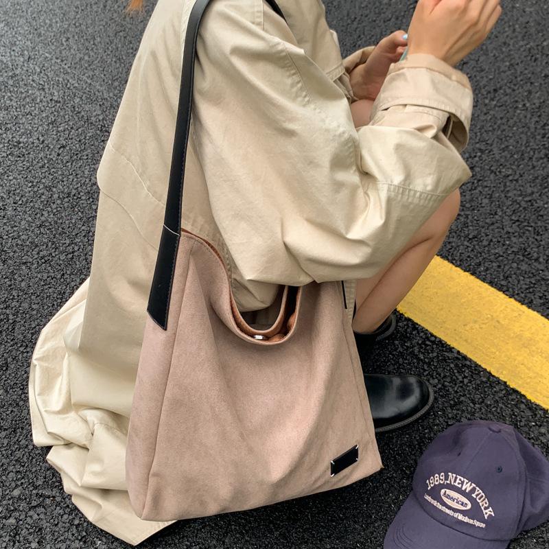 

Вместительная сумка-тоут, замшевая сумка под мышкой, женский нишевый дизайн, простая сумка для поездок на работу, женская сумка через плечо хаки