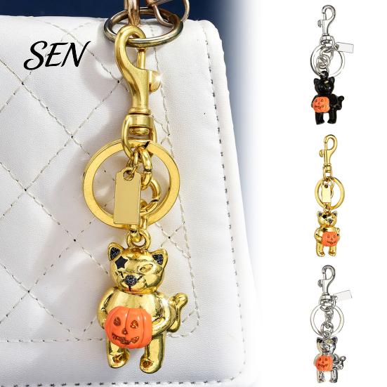 Metal Key Holder Halloween Cat Holding Pumpkin Keychain, Car Party Favor Ring Holder, Backpack Handbag Hanging Decorative Accessory