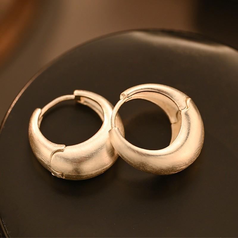 Silver Needle Geometric Heart Hoop Earrings - Retro & High-End Style for a Bold Look