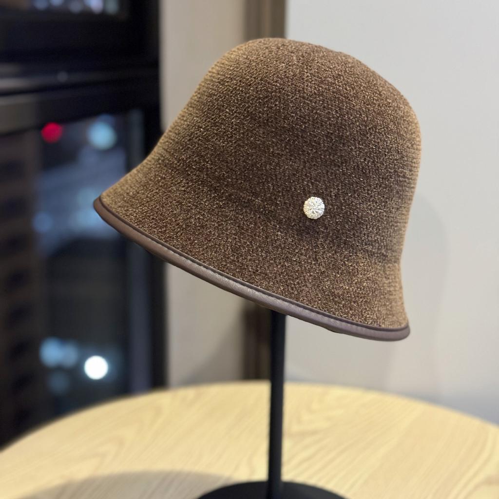 Autumn and Winter Korean Style Face-showing Small Fashionable Warm and Cold Proof Woolen Hat with Large Head Circumference