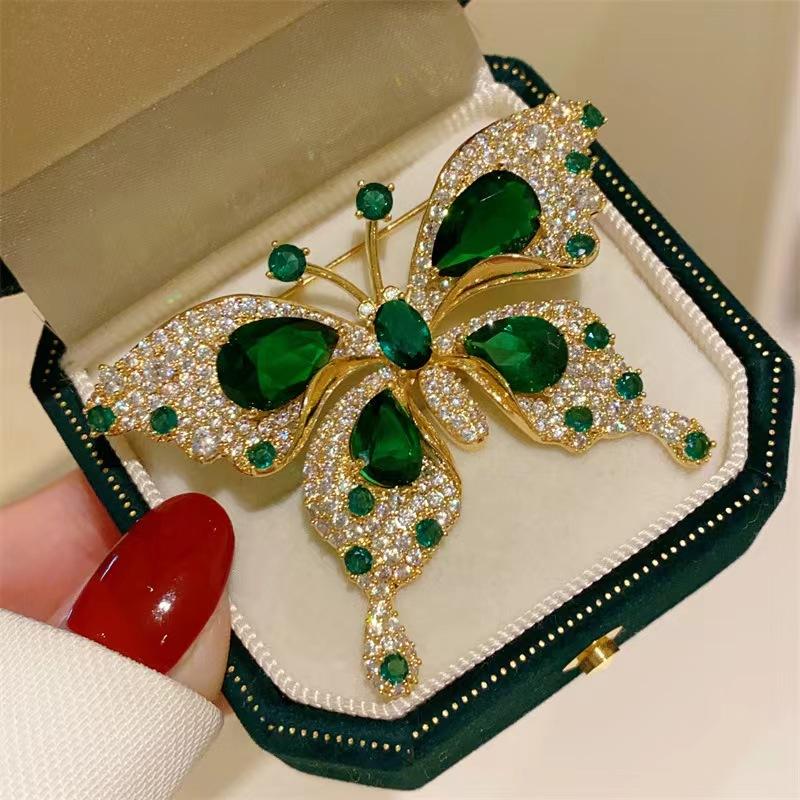 Retro Green Zircon Butterfly Brooches For Women Girls Elegant Badges Classic Lady Dress Suit Jewelry Accessories Gifts