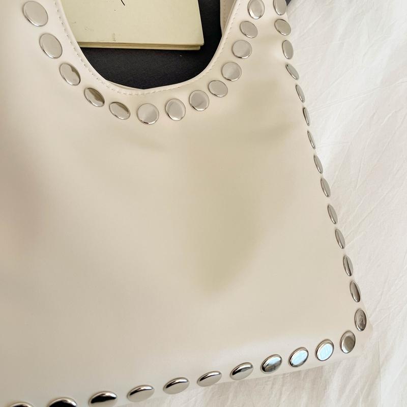 Große Kapazität Weiche Schultertaschen Ausgefallene Silber Nieten Kunstleder Hobo Tasche Jugend Punk Stil Handtasche für Lässige Outfits