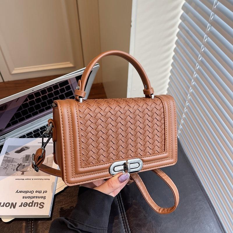 Spring High-end Texture Small Bag Trendy Women's Bag Popular Shoulder Messenger Bag Fashionable Portable Small Square Bag