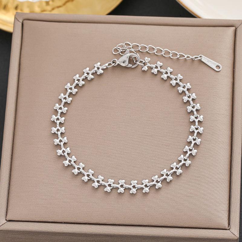 Women's Fashion Titanium Steel Bracelet: Elegant Japanese & Korean Design, Non-Fading Stainless Steel, Versatile Jewelry.