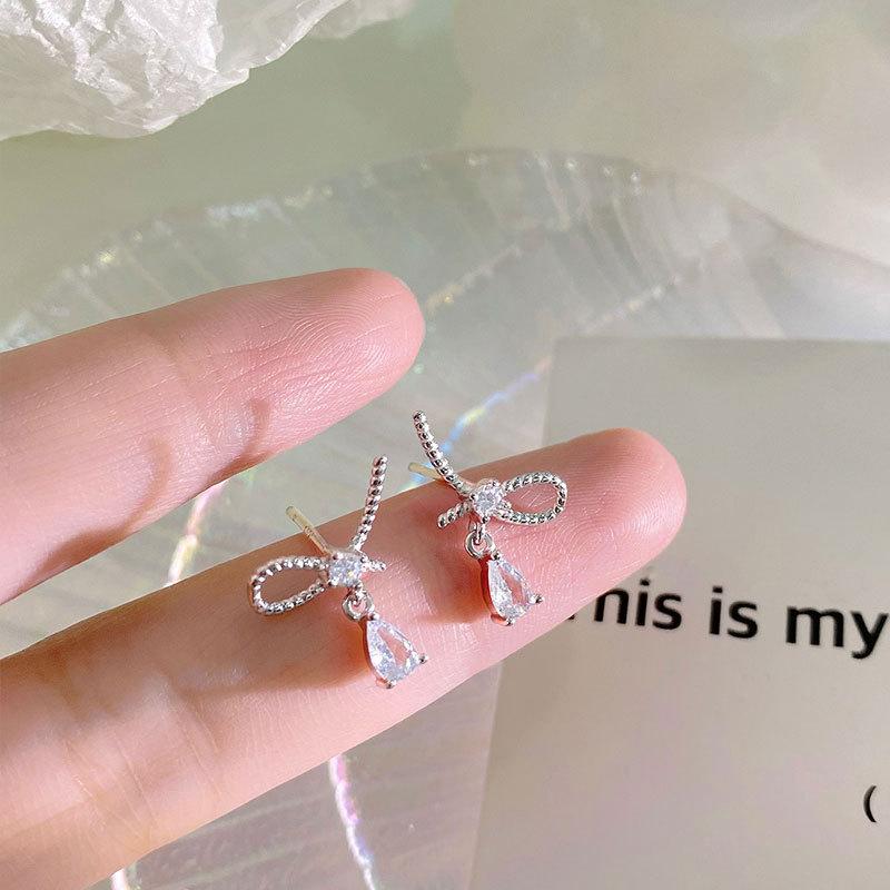 Knotted Water Drop Earrings Light Luxury High-end and Exquisite Temperament Niche Design Earrings New Style