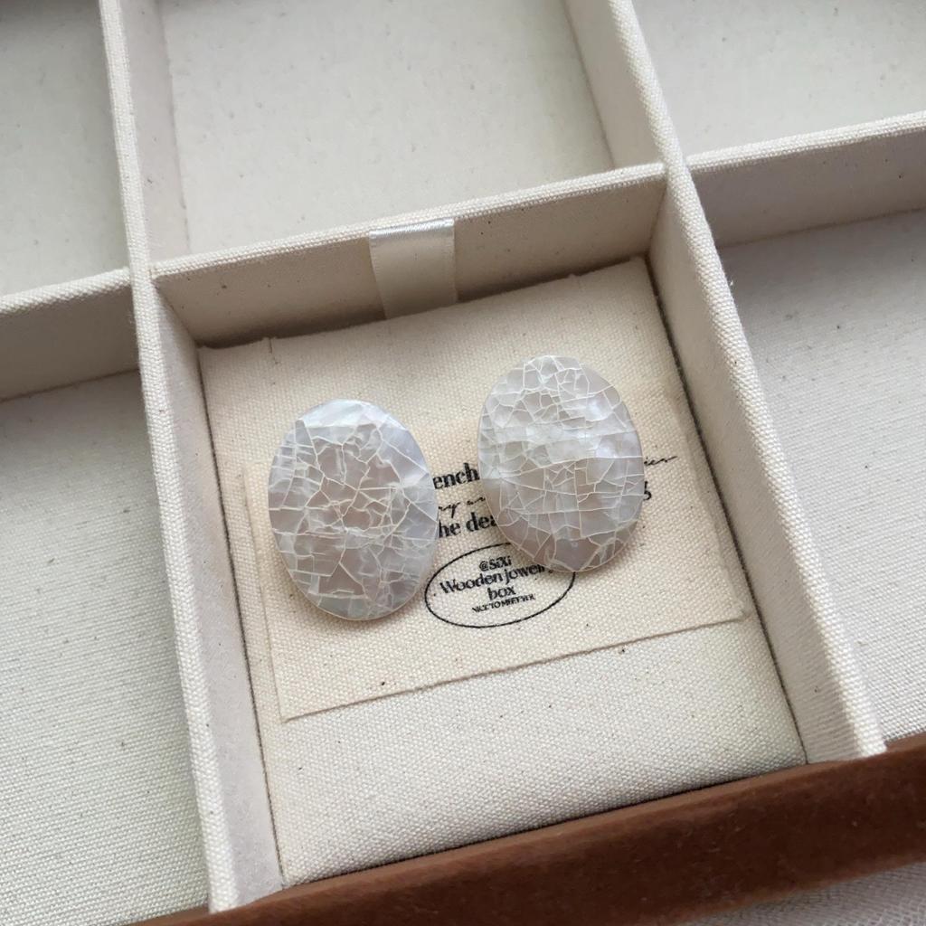 Natural Deep-Sea Sea Shell Cracked Oval Stud Earrings Niche High-End Temperament Versatile Earrings