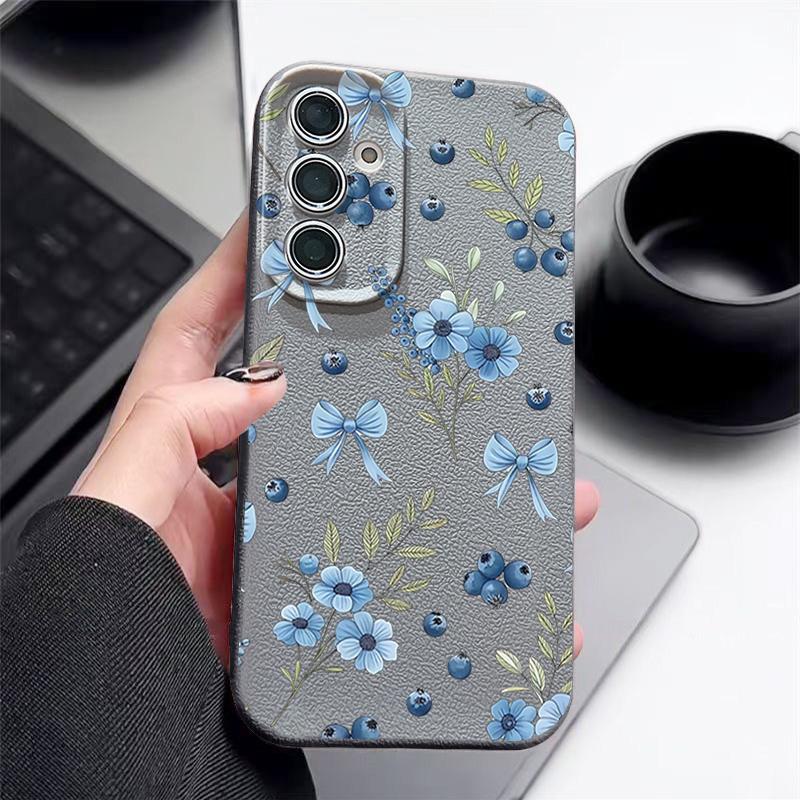 Blaubeer-Schleifen Blumiges Case Für Samsung S26 S25 S24 Ultra S23 S22 S21 FE A15 A16 A17 A26 A35 A36 A37 A54 A55 A56 A57 5G Lederstruktur Abdeckung