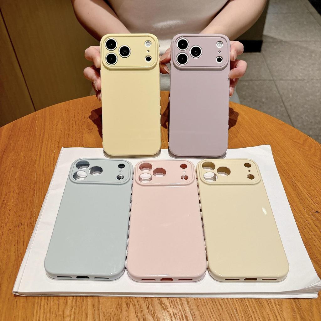 Compatible with Apple 17 Pro Max Heart Side iPhone 16/15 Protective Silicone Cover for 14/13
