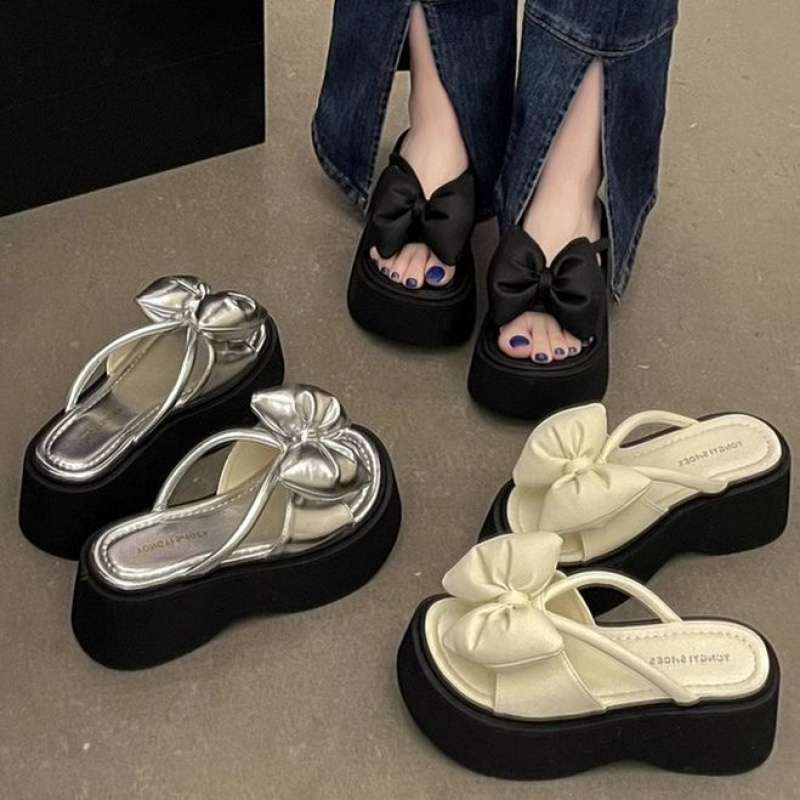 Silver platform slippers women's summer 2025 new wear fashion sandals high sense with skirt versatile sandals
