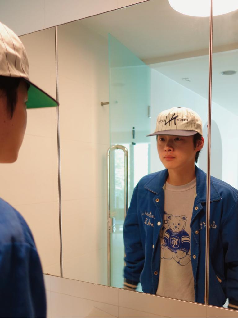 Maseukeompeoni Irony Nylon Cap - White / Navy