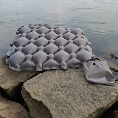 Coussin de siège gonflable pliable Léger Résistant à l'humidité et à l'eau Tapis de chaise de camping avec sac de rangement Coussins de siège Pêche