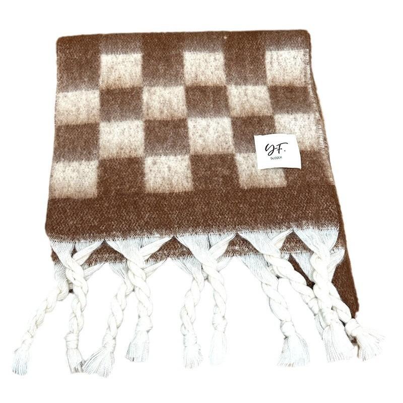 Autumn and winter new cashmere Christmas plaid scarf atmosphere women keep warm imitation cashmere versatile knitted scarf