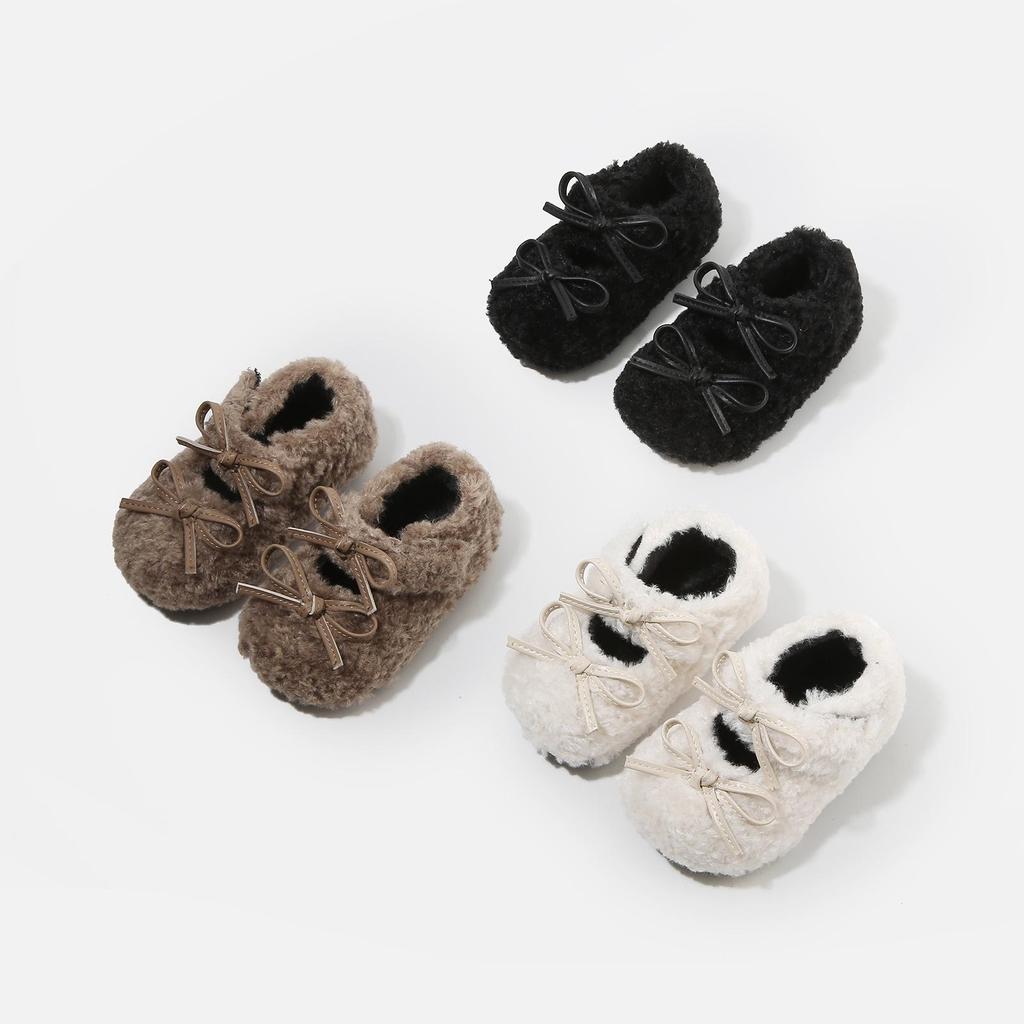 Winter Plush Baby Walker Shoes - Warm, Furry, Flat Bottom Infant Shoes for Girls with Velvet Lining