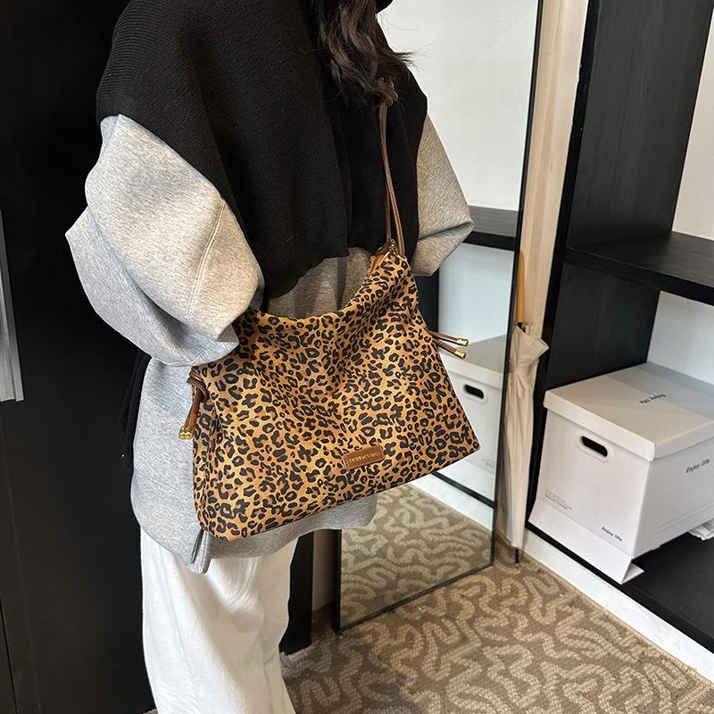 Design Leopard Print Denim Messenger Bag New Large-capacity Tote Bag Lazy Wind Shoulder Bag Personalized Fashion Women's Bag
