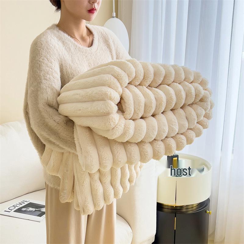 

Thickened Warm Flannel & Rabbit Fur Blanket for Office or Home 1.0x1.5m, approx. 0.6kg