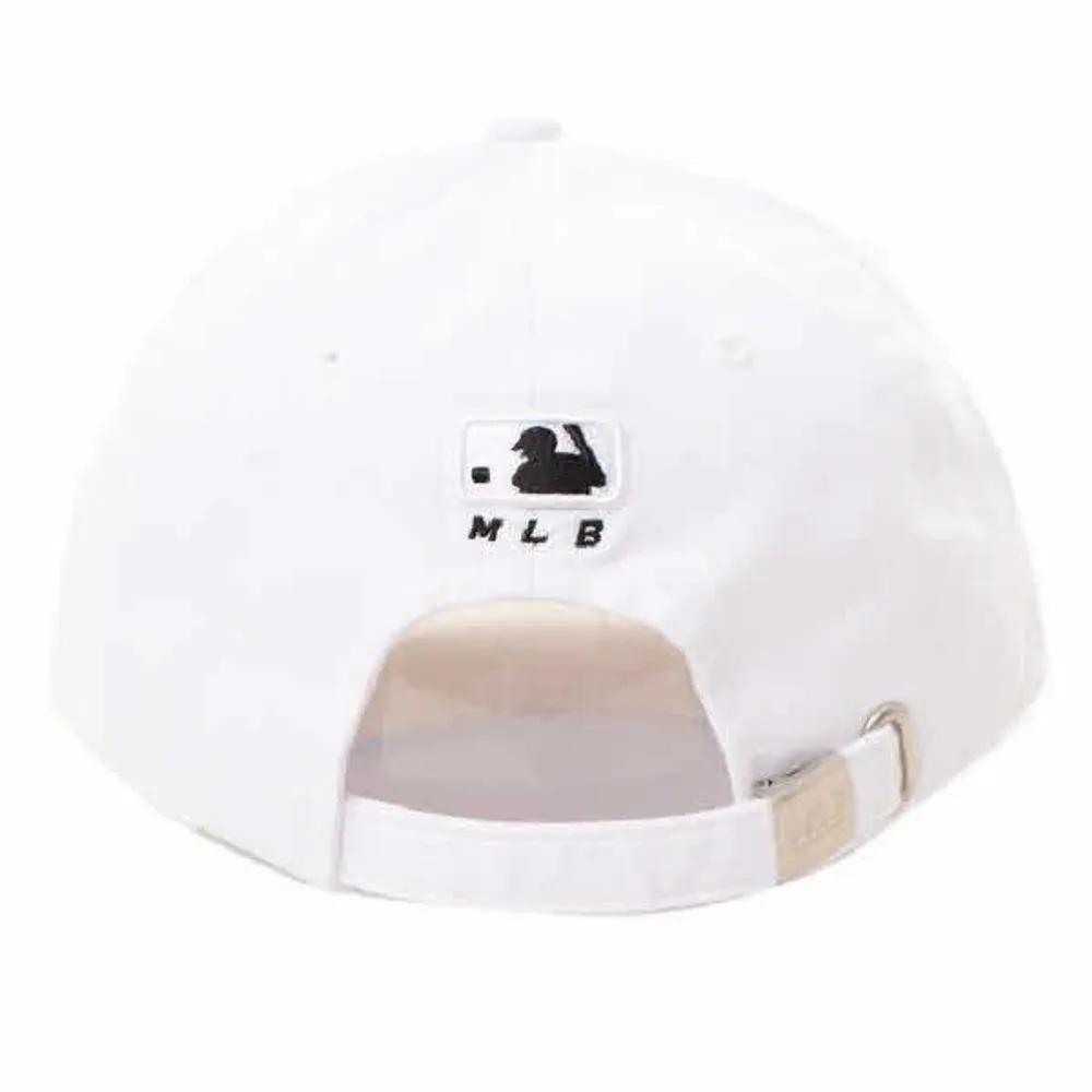 Unisex Small Logo Rookie Ball Cap (32CP77911-07W)