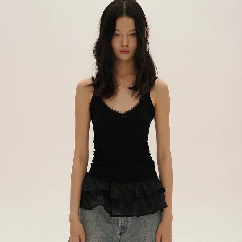 Womens Lace Trim V-Neck Camisole with Ruffled Hem S чёрный