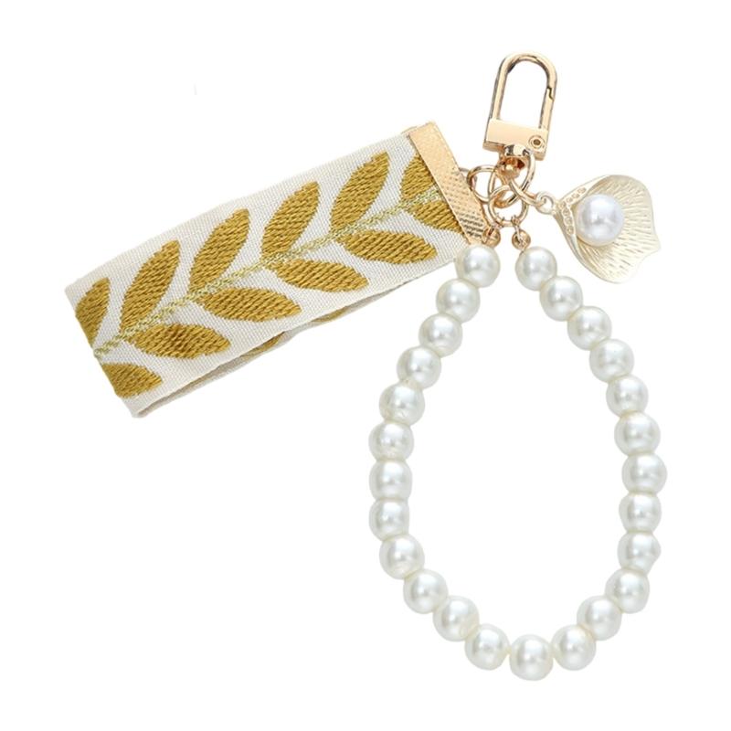 Delicate Beaded Keychain Pearls Alloy Keyring Women Accessory Suitable for Handbags and Daily Use Items