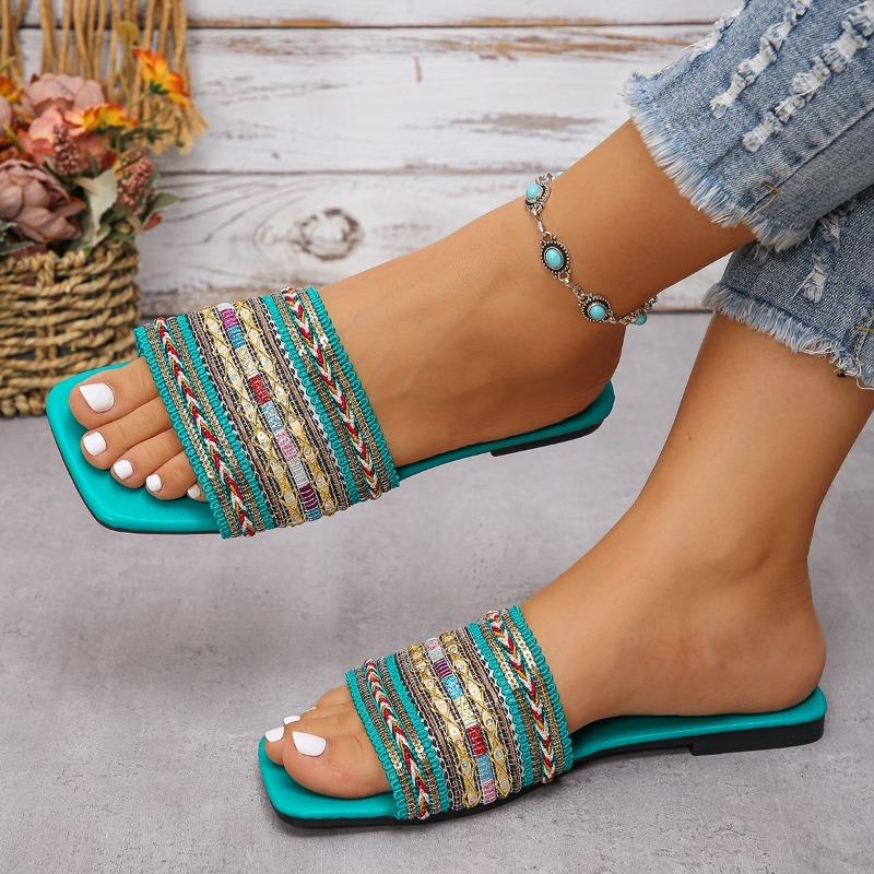 Summer Ethnic Style Embroidered Slippers Square Toe Women's Flat Casual Fashion New Outdoor Versatile Women's Sandals