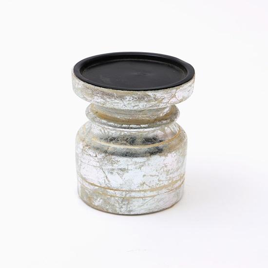 

Package includes 1 piece Nyla candle holder for home decor and living room decor made of mango wood. Centerpiece for dinner