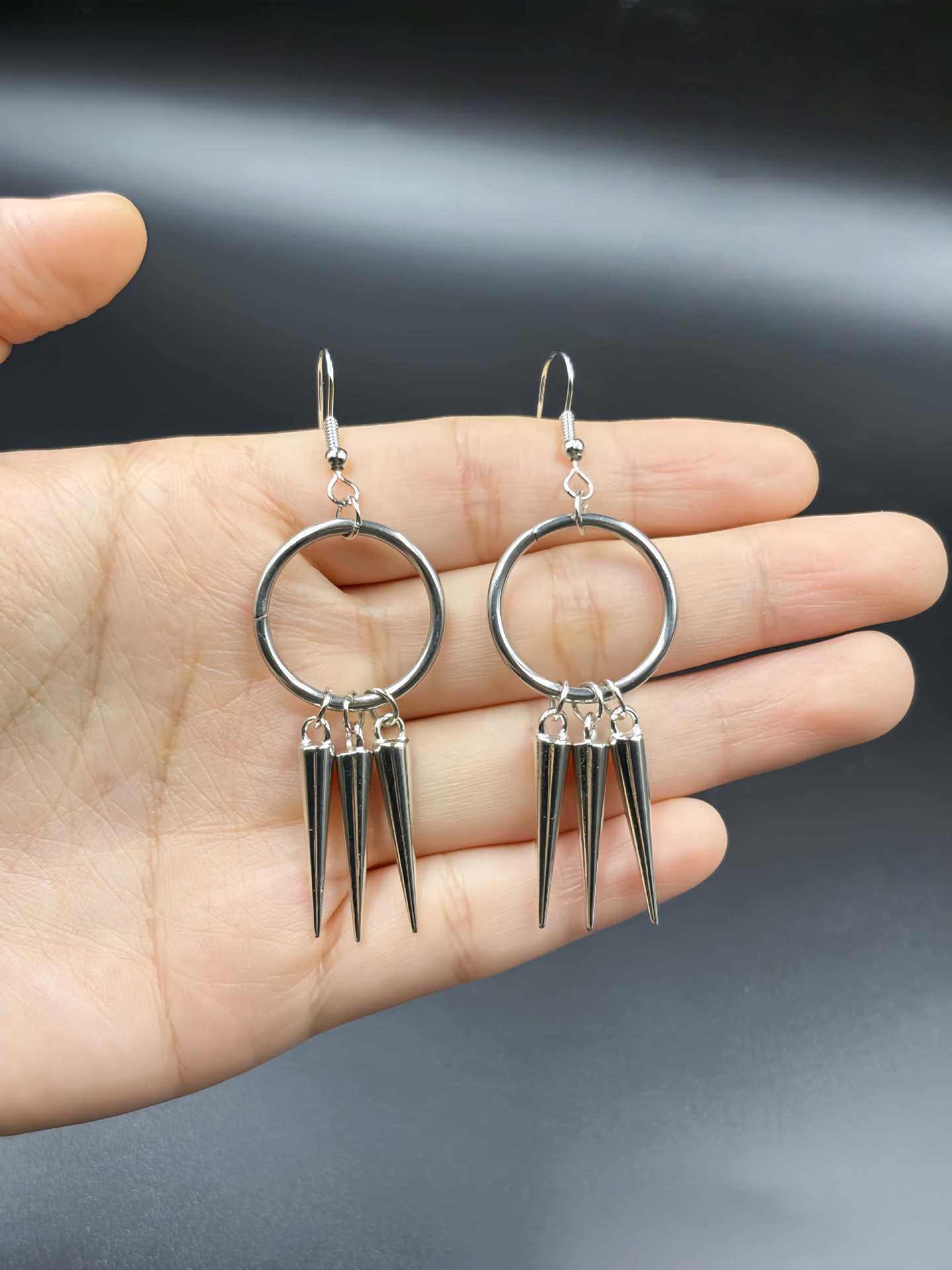 Трансграничные готические серьги-гвоздики с заклепками в виде пауков - Европейские и американские модные подвесные украшения на Хэллоуин