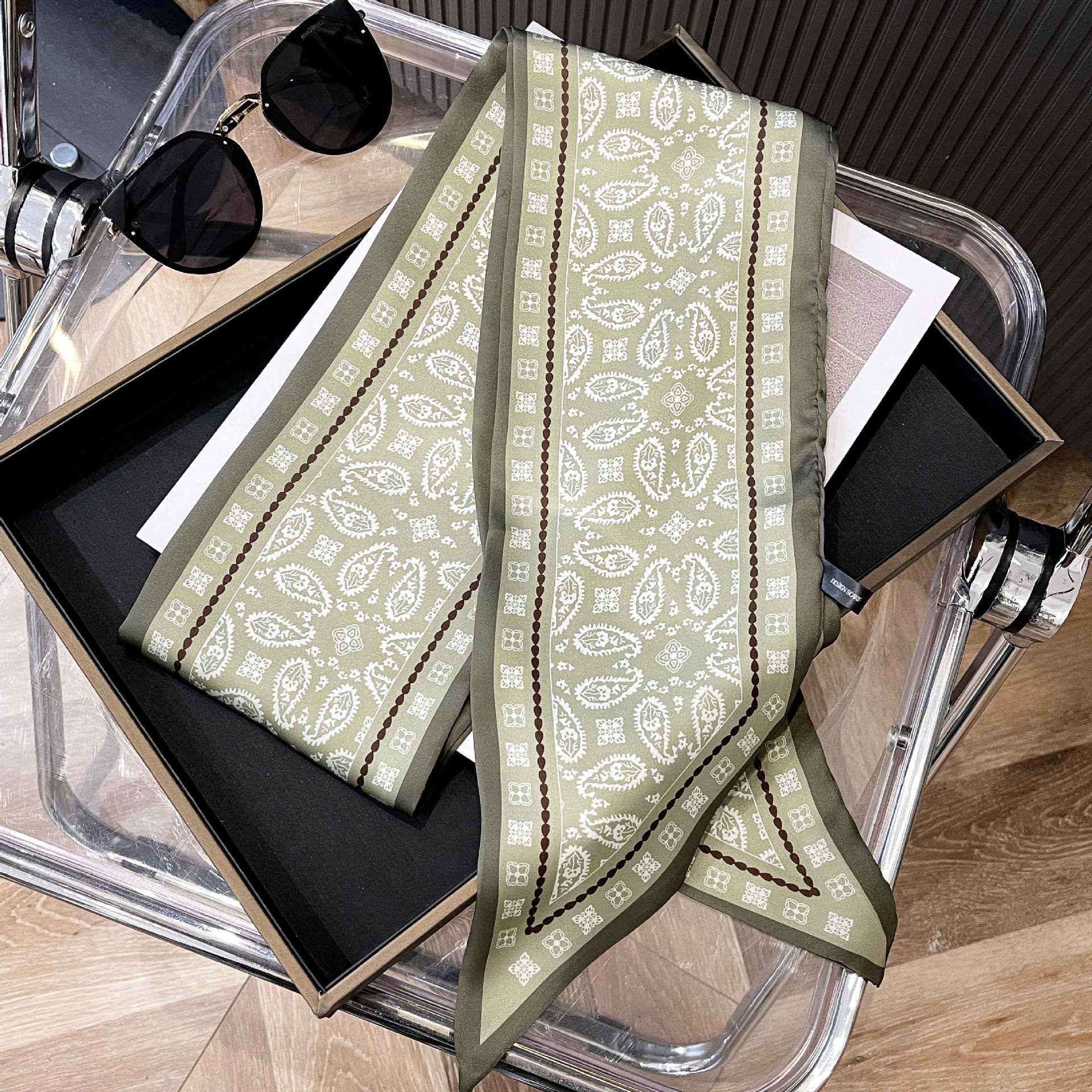 

Высококачественные роскошные шелковые шарфы, повязка на голову, шарфы, шейный шарф для женщин, шелковый шарф с цепочкой, женская декоративная шаль 150-14cm