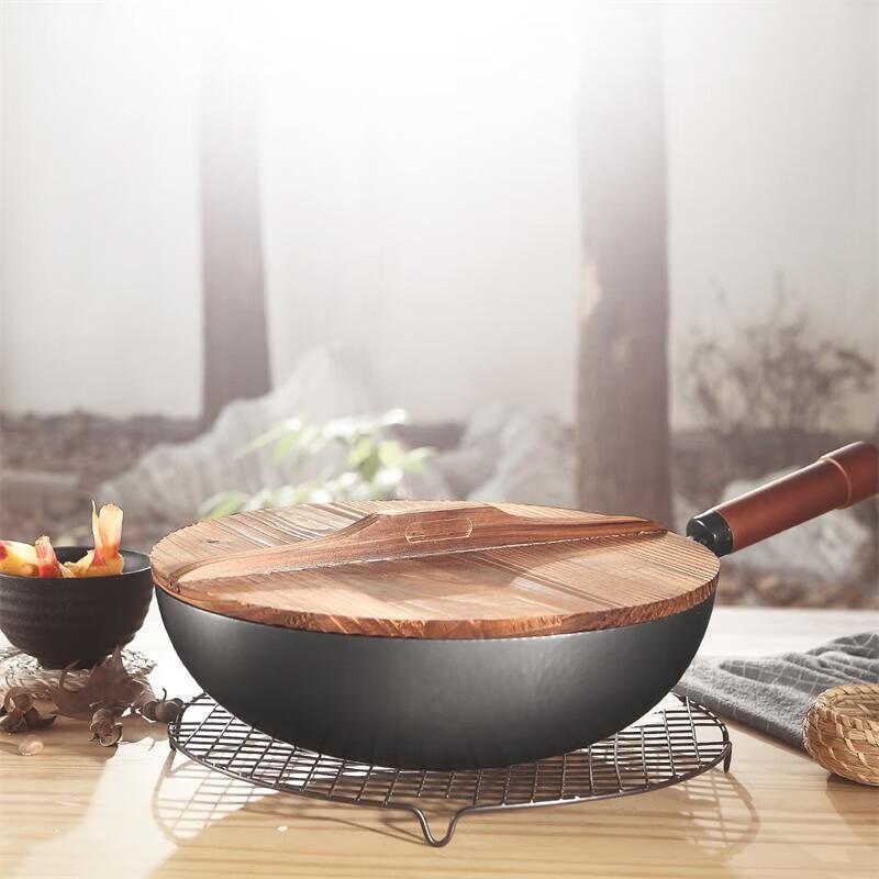 Debolai Traditional Forged Iron Wok, 32cm