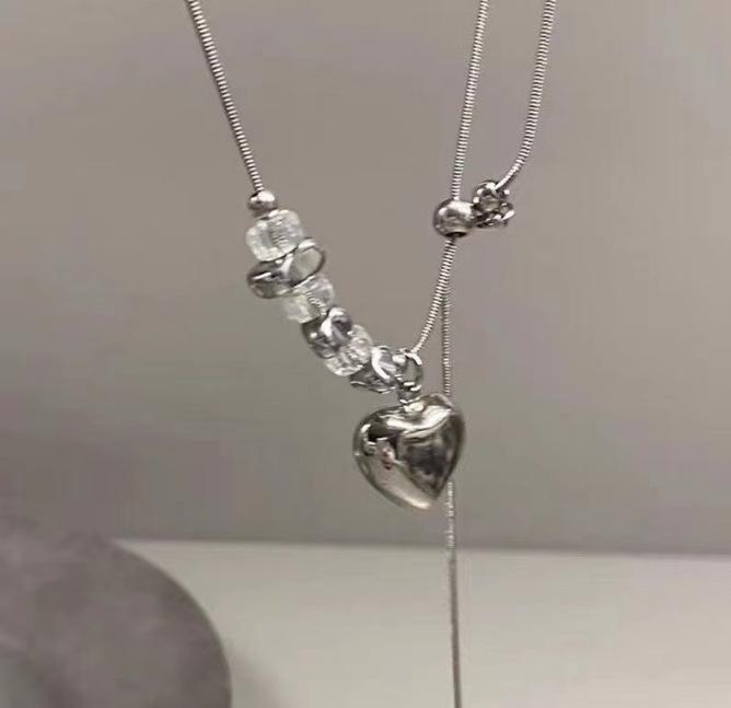 Love beaded necklace cold female summer collarbone chain niche design female new trendy temperament neck chain