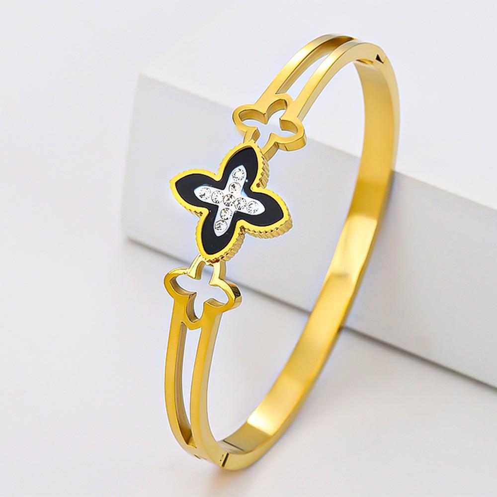 Fashionable Four-Leaf Clover Titanium Steel Women's Open Bracelet - Colorfast & Versatile Design