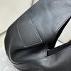 Cross-border first-layer cowhide commuter large-capacity women's bag zipper triangle bag versatile portable shoulder lazy wind underarm bag