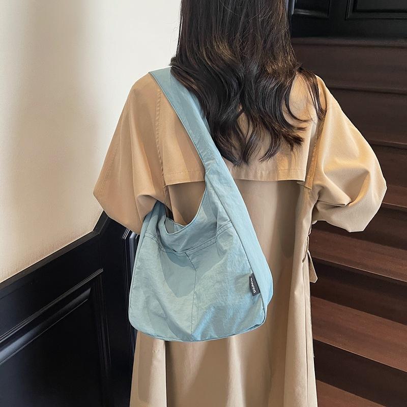 Japan and South Korea Solid Color Large-capacity Shoulder Bag 2025 Literature and Art Mori College Students In Class Lazy Wind Nylon Tote Bag Women