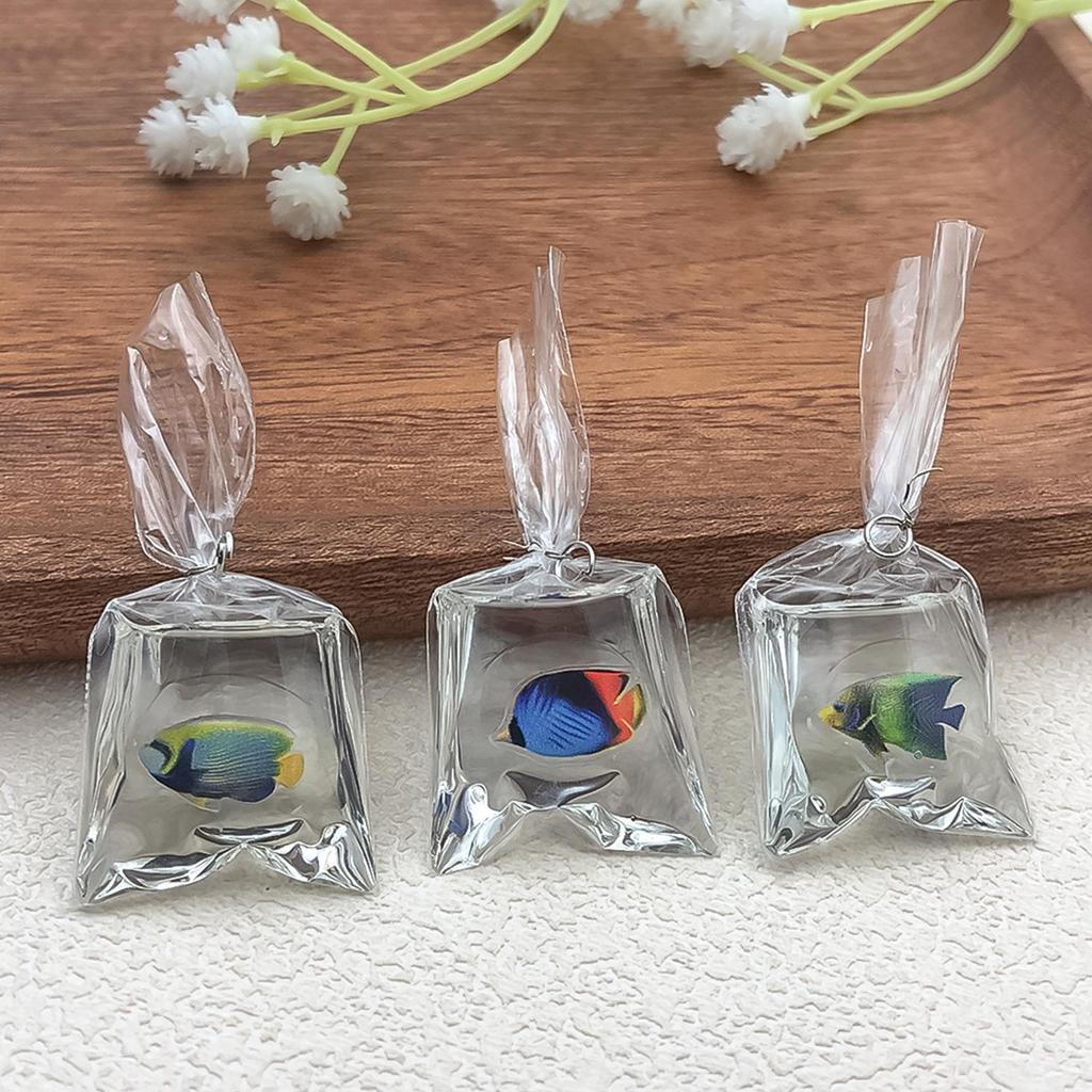 Pendientes Colgantes de Resina Transparente Agua de Mar Pez Dorado y Accesorios para Llavero