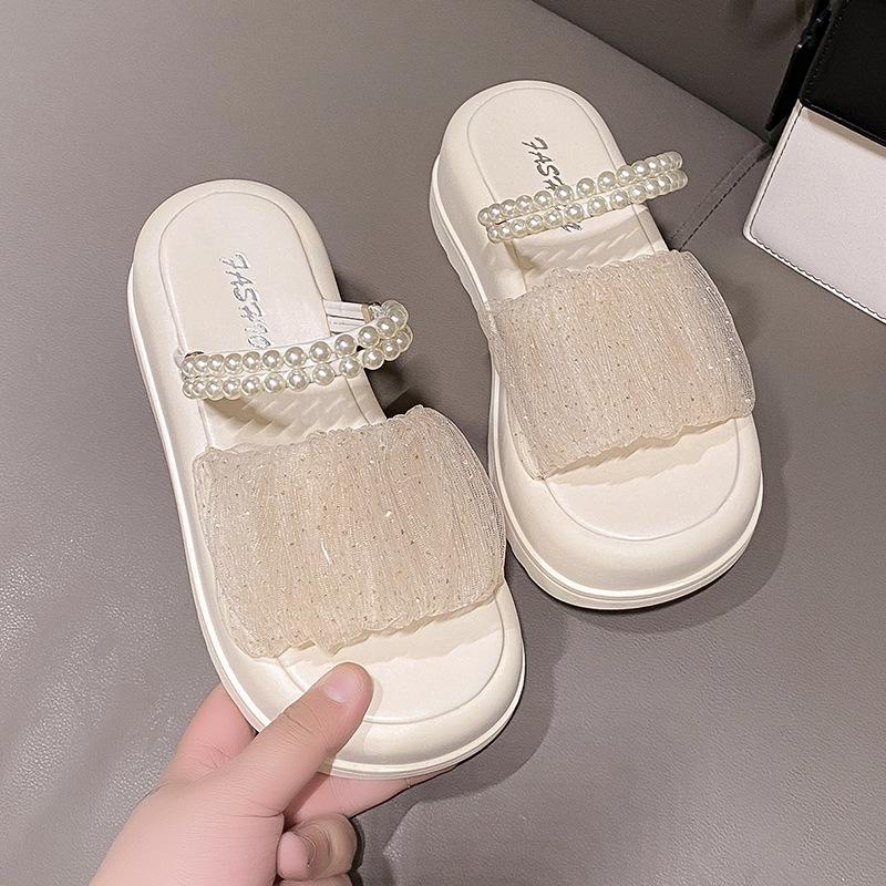 Stepping on shit slippers women's summer wear 2025 new Internet celebrity popular sandals platform versatile two wear non-slip sandals