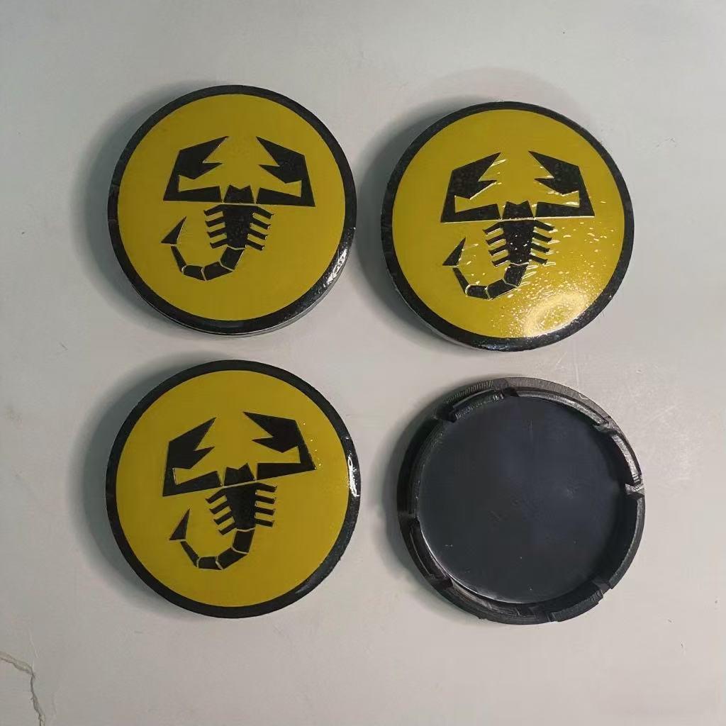 4 ks 56mm Krytka náboje kola auta Samolepka s emblémem Příslušenství Pro Fiat Abarth 500 Tipo FR Panda Argo Freemont Viaggio Bravo Punto Doblo