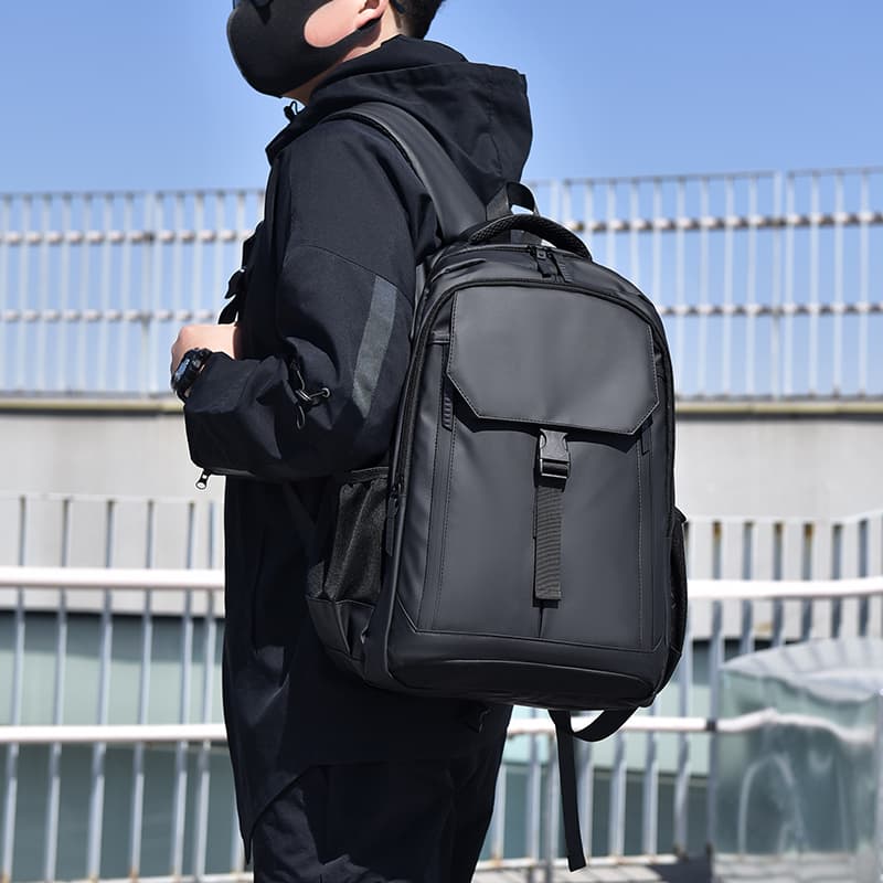 New Men's Leisure Travel Backpack Computer Bag