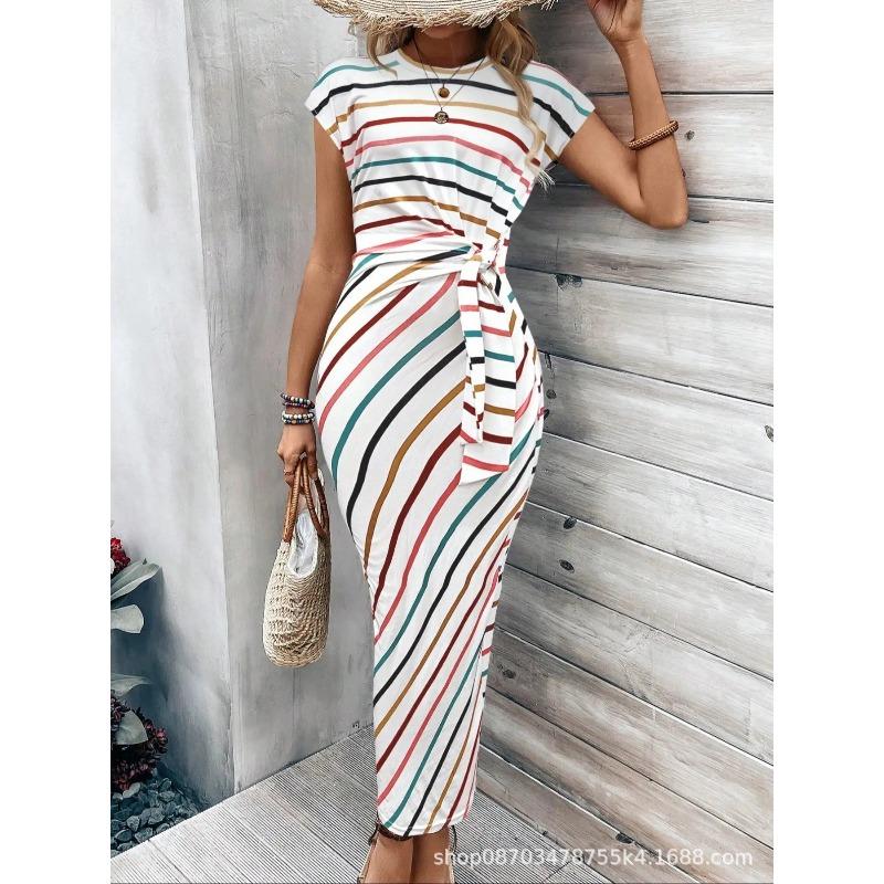 Temperament eleganter Taillenriemen gestreifter Rundhalsausschnitt Kurzarm langes Kleid Sommer Damen High-End Damenbekleidung Rock