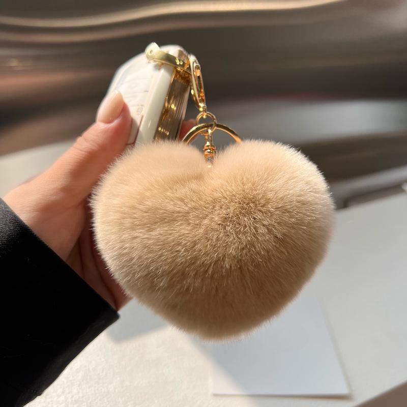 [Cute little love] Real Rex rabbit hair heart-shaped car keychain pendant ins hair pom-pom book bag pendant