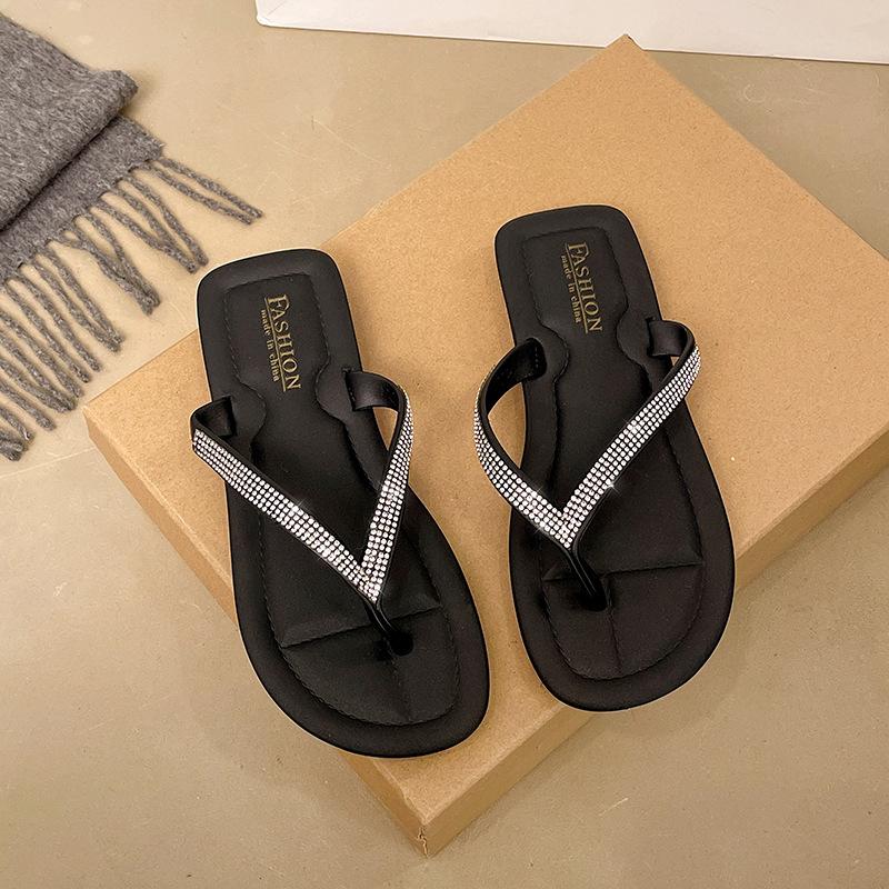 Summer French niche rhinestone minimalist flip-flops soft and comfortable flat-bottomed slippers outside casual beach sandals
