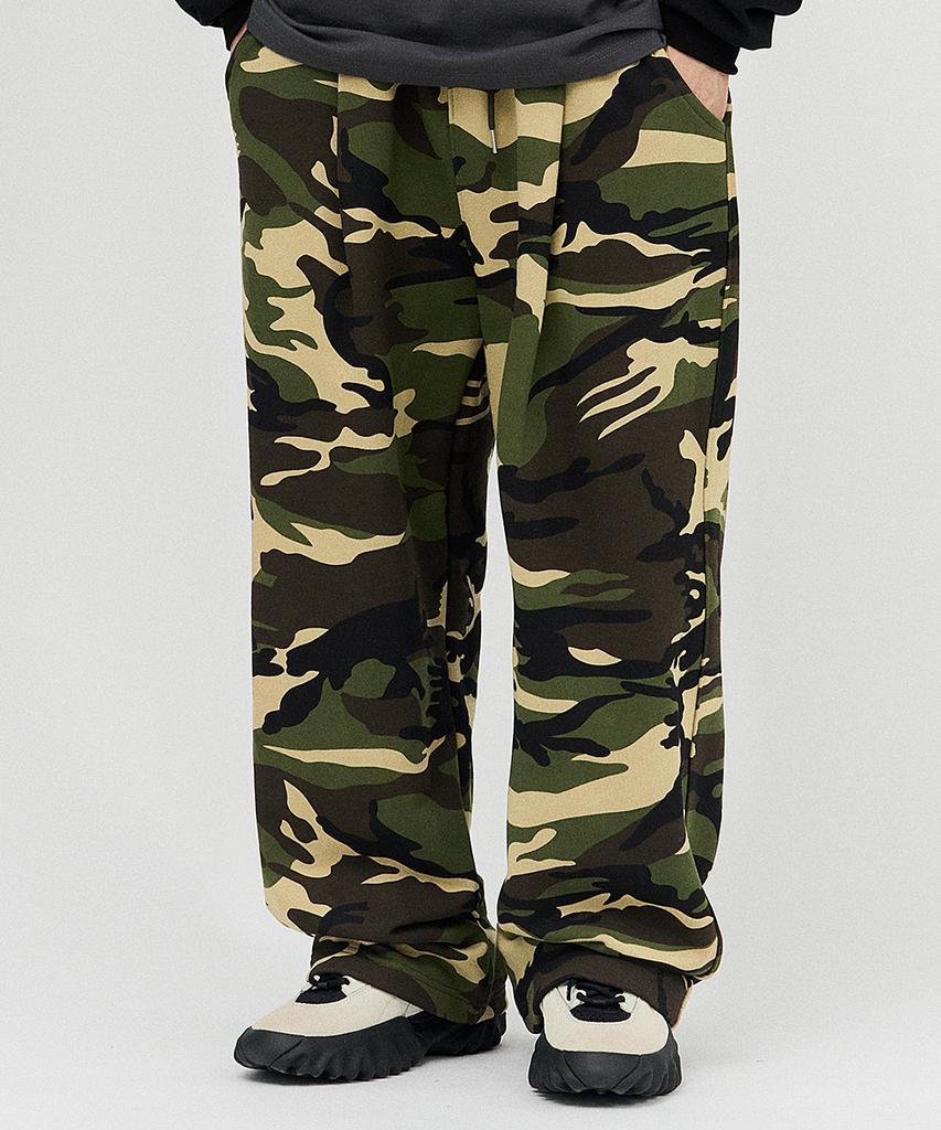 GAINSBORO Single-Pleat Wide Sweatpants_Camo Beige