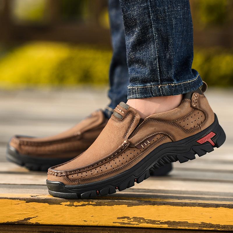 Fashion Genuine Leather Casual Shoes Men Sneakers Brand 2025 Mens Loafers Moccasins Breathable Slip On Driving Shoes Plus Size38-48