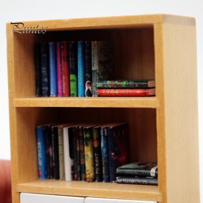 10 adet Mini Kitap Modeli Ince İşçilik Gerçekçi Dollhouse Kitap Süsleme Oyuncak Aksesuarları Oyna Pretend için