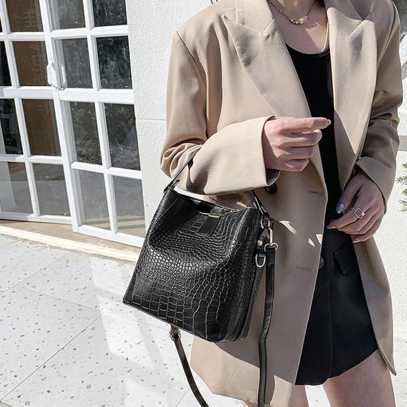 Borsa a mano vintage in pelle di alligatore Borsa a spalla Borsa a tracolla Moda Borsa a secchiello da donna Borsa tote da donna di grande capacità