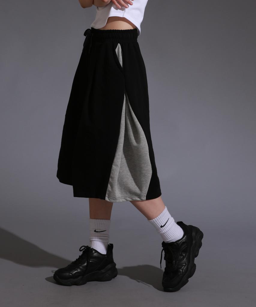 LIKE THE MOST Color Block Bermuda Pintuck Half Shorts 2 Colors