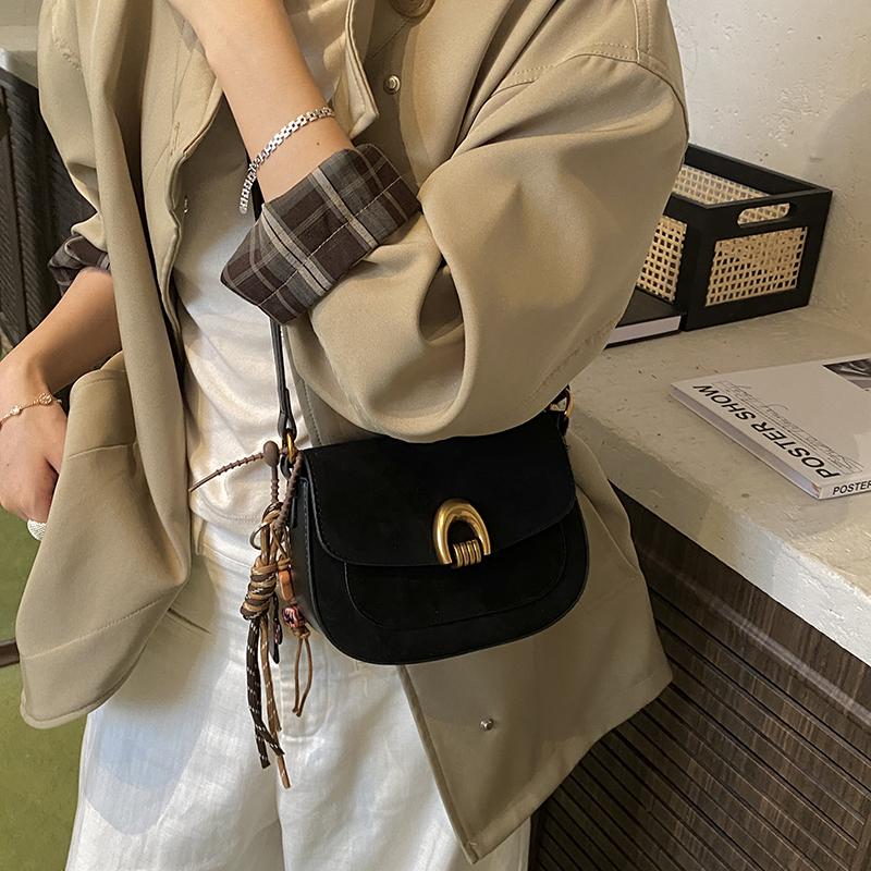 Retro Woman Small Leather Saddle Armpit Bags For Women Winter Shoulder Crossbody Bag Ladies Vintage  Handbags