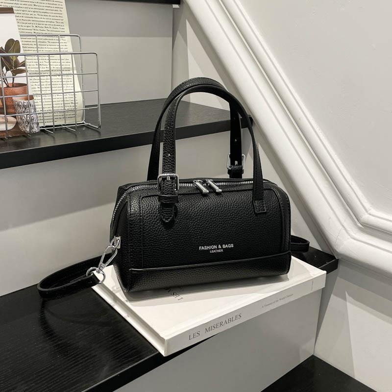 Fresh and Minimalist Handbag, Spring New Korean Niche Shoulder Bag, Large Capacity Commuting Bag, Crossbody Bag
