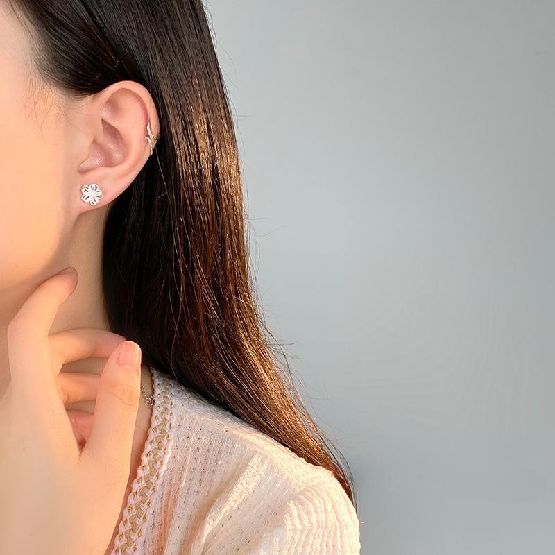 Hohle Blumenohrringe Damenmode Persönliche Persönlichkeit Spitze Blume Fortgeschrittene Sensorik Ohren und Ohren