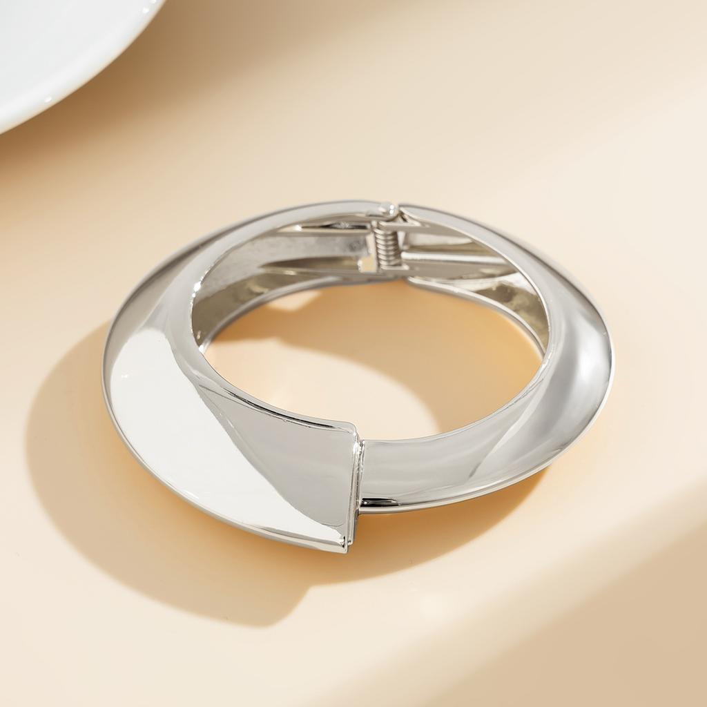 Ingemark 4 Styles Luxury Punk Heavy Metal Chunky Spring Bangle for Women Hip Hop Open Wide Cuff Bracelet Steampunk Jewelry Men