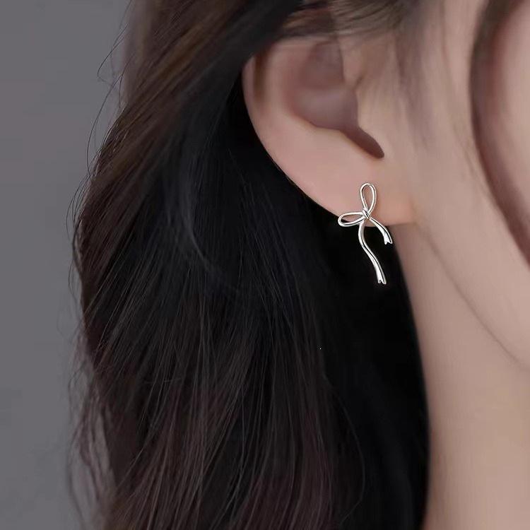 2024 New Luxe Bow Earrings: High-End 925 Sterling Silver Studs for Women