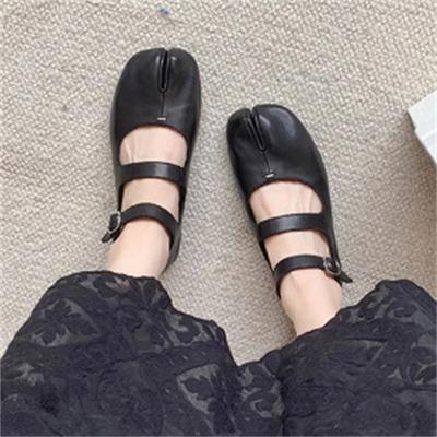 Fashion Designer Mary Jane Split Toe Flats Shoes Buckle Strap Women Comfort Bottom Ballerina Shoe Soft Leather Solid Outdoor Sandals
